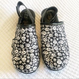 Born Concepts BOC Skull Clogs size 8